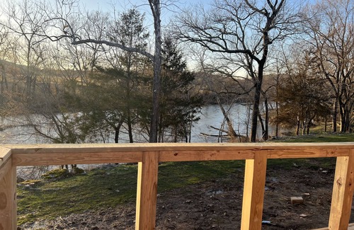 West Siloam Springs Cabin | Log Cabin on the waterfall