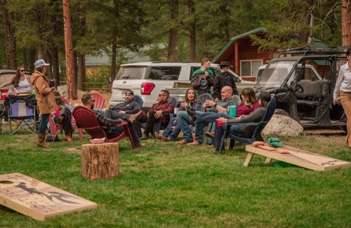 Grantsdale Cabin | Log Cabin Retreat in the Montana Wilderness