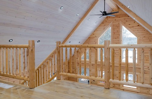 Burnt River Cabin | Log Cabin Riverbend Retreat- Waterfront-Family Fun