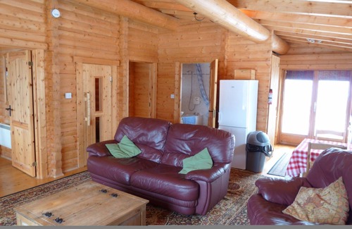 Spittal of Glenshee Cabin | Log Cabin with Hot Tub & Sauna for 4/5 | In the Cairngorm National Park | Great Views