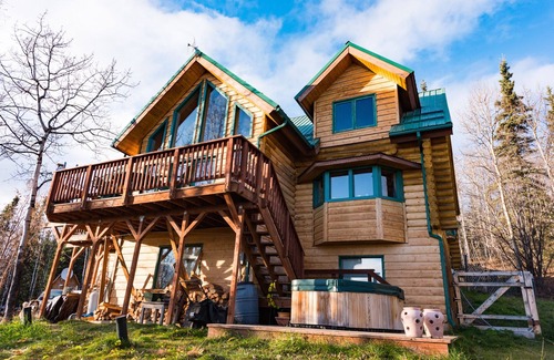 Fairbanks Cottage | Log Chalet Above Fairbanks ~ An Alpine Getaway With Views