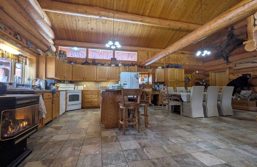 Seeley Lake Cabin | Log Home close to Hiking Trails!
