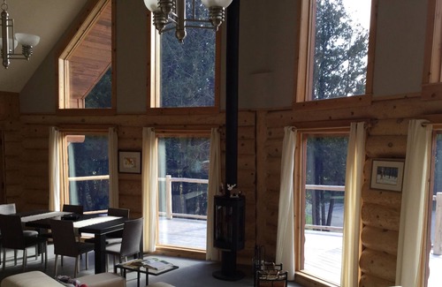 Orford Ski Chalet | Log house "Chalet du Bois Rond", newly renovated, eco-friendly