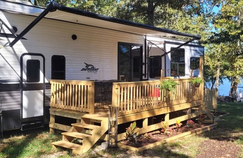 Lincoln Apartment | Logan Martin Lake Bungalow