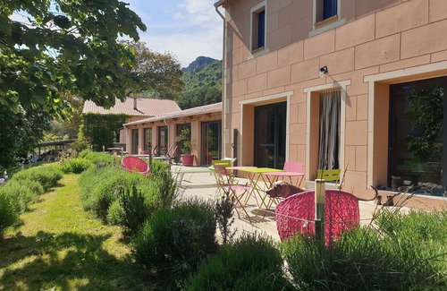 Seranon House | Logement 4 Haras de Séranon Accès Piscine Intérieure