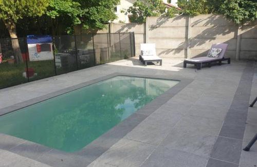 Conflans-Sainte-Honorine Villa | Logement à 30min de la défense avec piscine privative