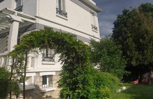 Conflans-Sainte-Honorine Villa | Logement à 30min de la défense avec piscine privative