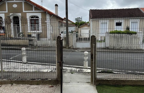 Angouleme House | Logement Près de la Gare Dangoulême Idéal Possibilité de Louer une Voiture