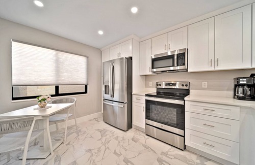 Sanibel Condo | Loggerhead Cay 114 is a beachfront vacation rental condo on Sanibel Island!