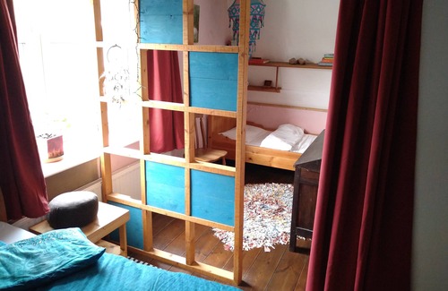 Abdij House | Logies de Zeeuwse Klei, a cozy 1930s house
