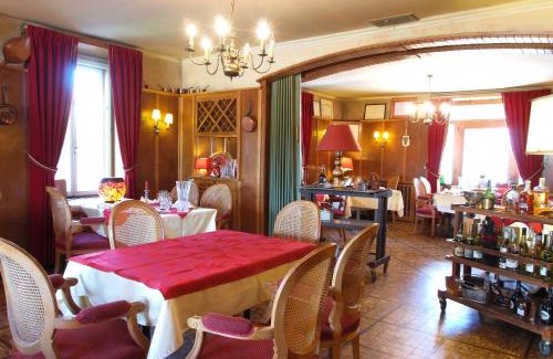 La Cure Hotel | Logis hôtel Arbez Franco Suisse