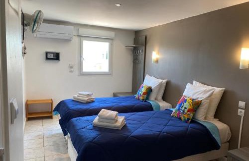 Marseillan Hotel | LOGIS Hôtel La Chaumière