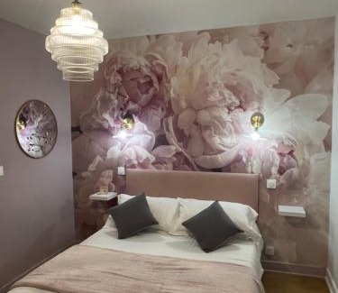 Le Bugue Hotel | Logis Hôtel Le Cygne