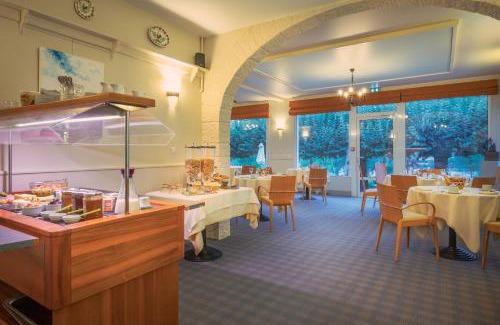 Pouilly-sur-Loire Hotel | Logis Hôtel Restaurant Le Coq Hardi