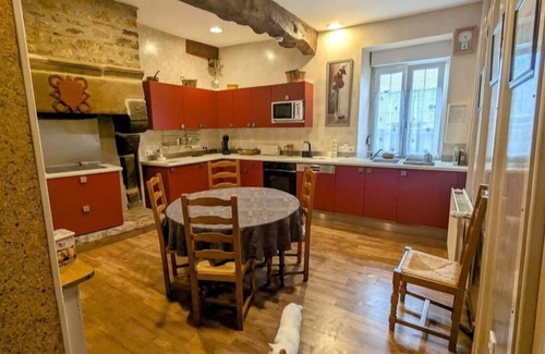 Lanvallay Apartment | Logis Located in the port of Dinan: walking, canoeing, sea relaxing