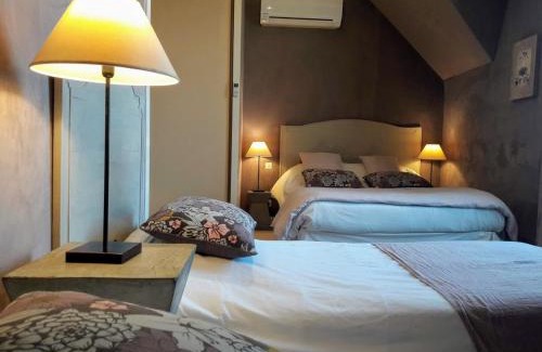 Meyssac Hotel | LogisHotels Le Relais du Quercy