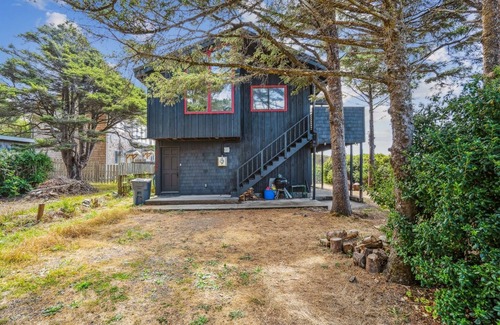 Arch Cape House | Loki's Longhouse - New Listing! Beachcomber Vacation Homes