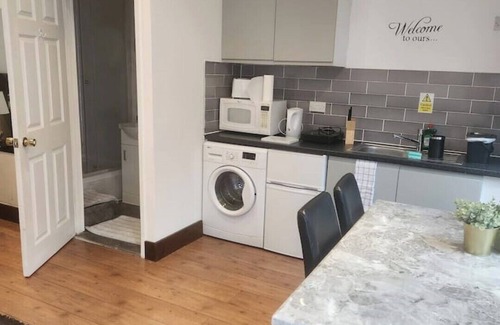Barnehurst Apartment | London Cosy Studio Flat