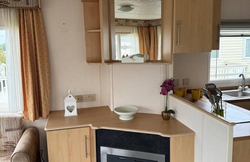 Leysdown-on-Sea House | London Elegant Holiday Home Kent