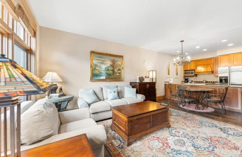 River Run Apartment | Lone Eagle 3017