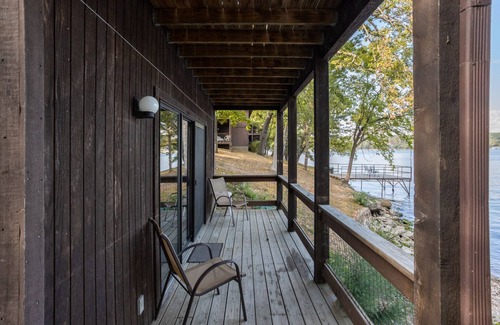 Sunrise Beach Condo | Lone Oak Point 12 - A Vintage Lake Vacation!