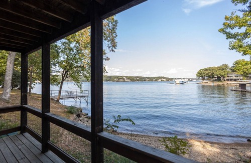 Sunrise Beach Condo | Lone Oak Point 12 - A Vintage Lake Vacation!