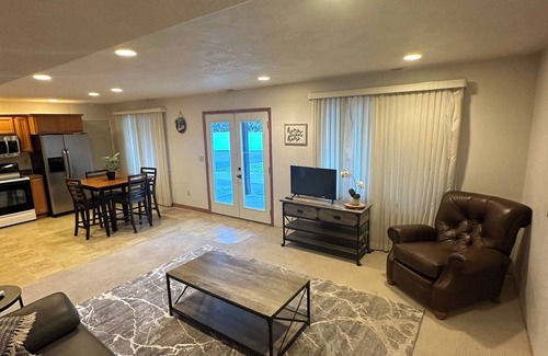 Leavenworth House | Lone Pine Haus Studio Downstairs Apt - 5 Minutes from Downtown Leavenworth
