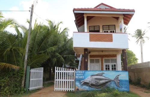 Tangalle Bed & Breakfast | Lonely Beach Resort Tangalle