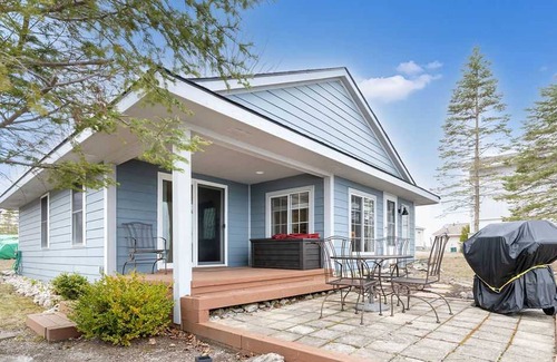 Alpena House | Long Lake Escape in Alpena