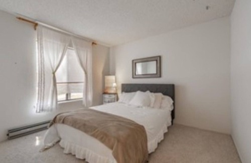 Truckee House | Long-Term, Pet Friendly, 2BR/1.5 BA in Tahoe Donner