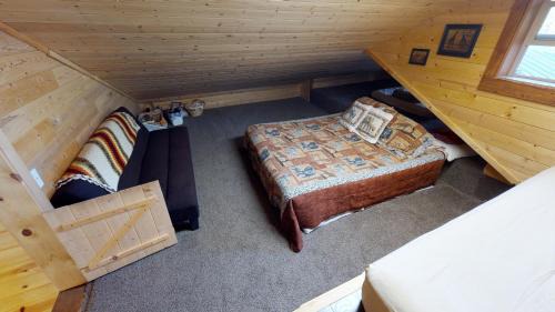 Monticello House | Long View Cabin, Breakfast Deck overlooking the Canyon!