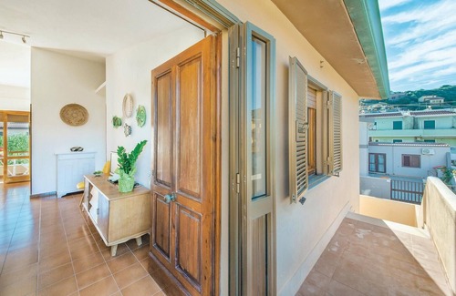 Lu Bagnu Apartment | Look forward to a wonderful time out by the sea in this attractive vacation apartment.