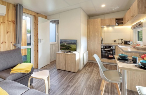 Wemding House | Look forward to an eventful vacation close to nature in the Tiny Haus at the Camping Park Wemding!