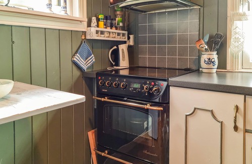 Lund House | Look forward to this cozy cottage with soul.