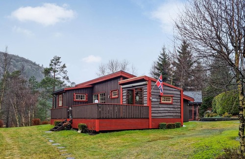 Lund House | Look forward to this cozy cottage with soul.