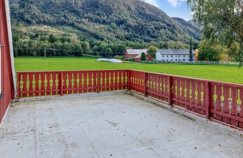 Rindal Municipality House | Look forward to this vacation home near the popular salmon river, Surna.
