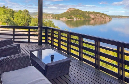 Hemne House | Look forward to your next active vacation at Hellandssee