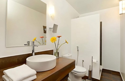 Albufeira Hotel | Look No Further! Comfortable 1BR Apartment with Kitchen, Pools, Free Parking!