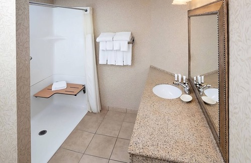 Kalispell Hotel | Look No Further! Free Parking, Pets are Welcome, Minutes from Kidsports Park!