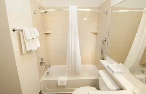 Anaheim Resort Resort | Look No More! Kitchenette, Pets Allowed, Pets Allowed, Minutes to Ponderosa Park