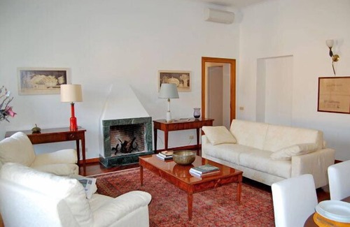 Navona Apartment | LOOK UP OUR RATES
