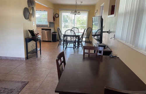 Lake Alfred House | Looking for Relaxation?Near Legoland and Disney