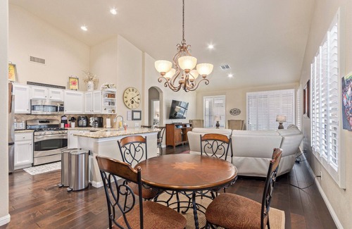 Oakwood House | Looking for Sun? Resort-style living in Sun Lakes!