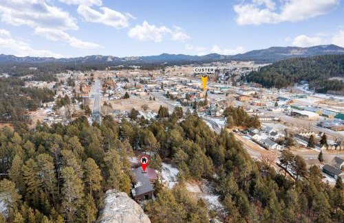 Custer House | Lookout Lodge