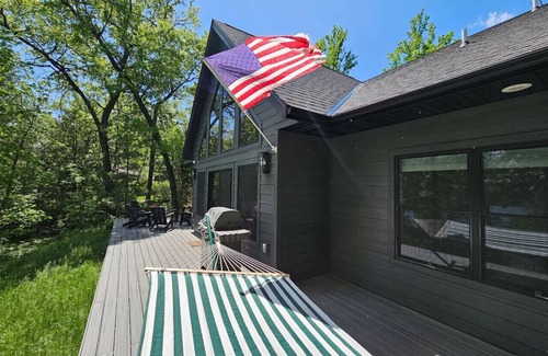 Webster Cabin | Loon Landing on Benoit Lake