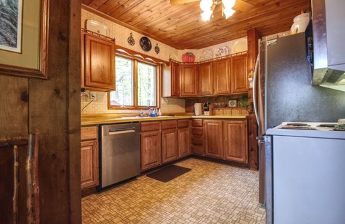 New Auburn Cabin | Loon's Nest Cabin on Lower Long Lake