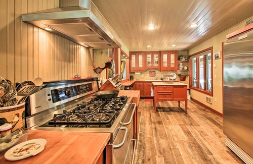 Troy House | 'Loose Moose Lodge' - 31 Acres on Yaak River!