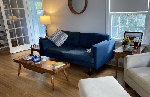 Lordship Cottage | Lordship Stratford , Ct 2Bed/2bath professional home Steps to Beach/bluffs/ eat