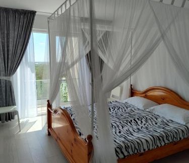 Ploiesti Apartment | Lorena from White Tower