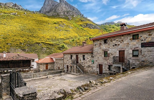 Caunedo Apartment | Lorences Rural Apartments for 4 people